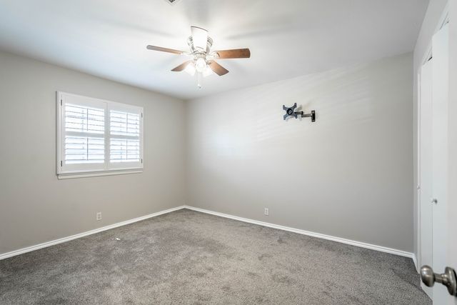 2200 Whitney Dr, Midland, TX 79705