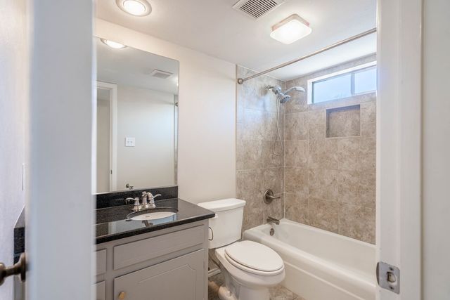 2200 Whitney Dr, Midland, TX 79705