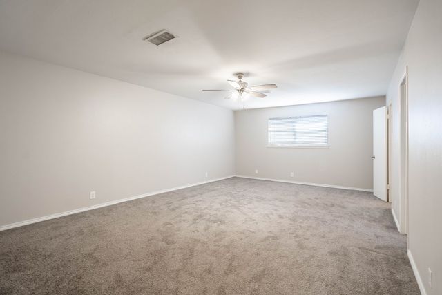 2200 Whitney Dr, Midland, TX 79705