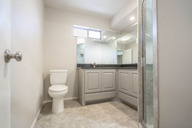 2200 Whitney Dr, Midland, TX 79705