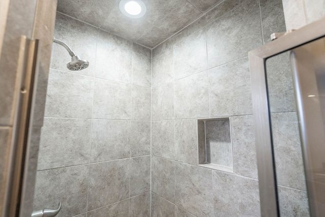 2200 Whitney Dr, Midland, TX 79705