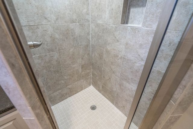 2200 Whitney Dr, Midland, TX 79705