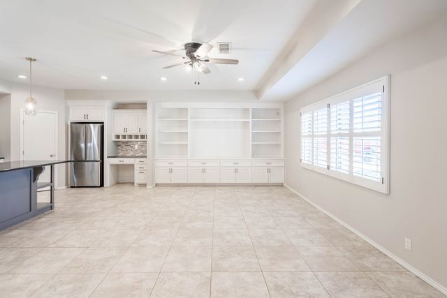 2200 Whitney Dr, Midland, TX 79705