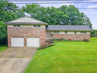 820 S FAIRVIEW RD B, Columbia, MO 65203