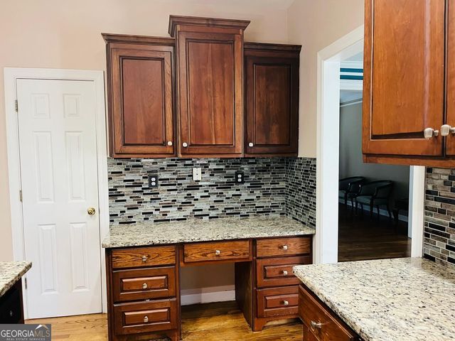 1254 Riversand Lane SW, Lilburn, GA 30047