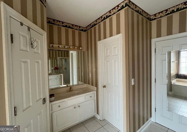 1254 Riversand Lane SW, Lilburn, GA 30047