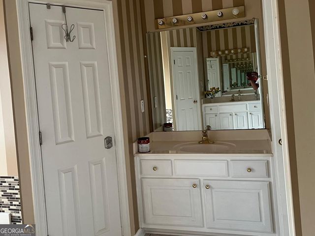 1254 Riversand Lane SW, Lilburn, GA 30047