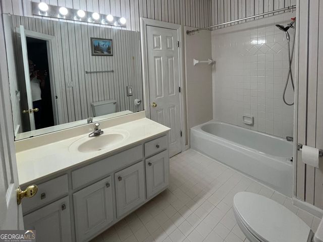 1254 Riversand Lane SW, Lilburn, GA 30047