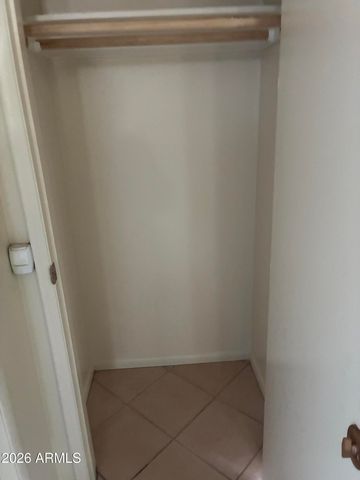1439 W HUNTINGTON Drive, Tempe, AZ 85282