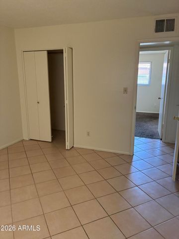 1439 W HUNTINGTON Drive, Tempe, AZ 85282