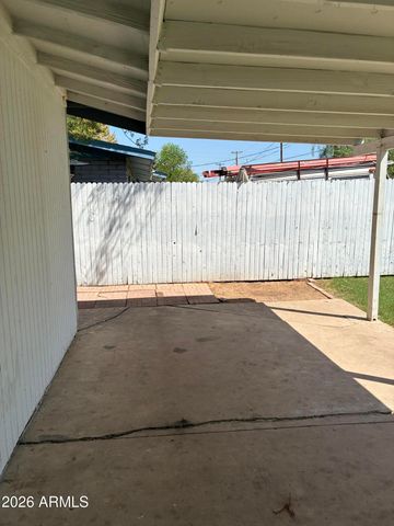 1439 W HUNTINGTON Drive, Tempe, AZ 85282
