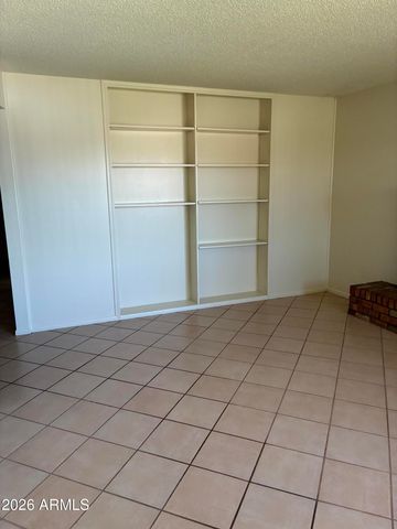 1439 W HUNTINGTON Drive, Tempe, AZ 85282
