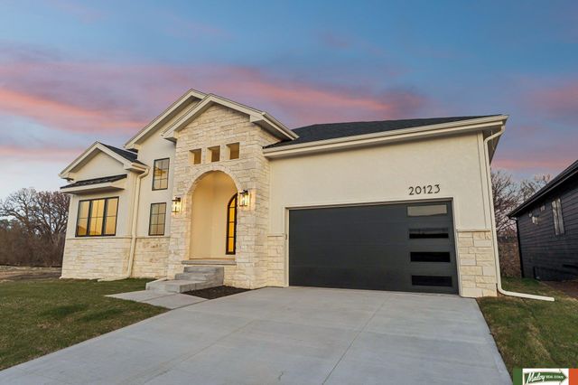 20123 Zander Court, Omaha, NE 68022