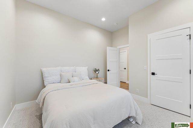 20123 Zander Court, Omaha, NE 68022
