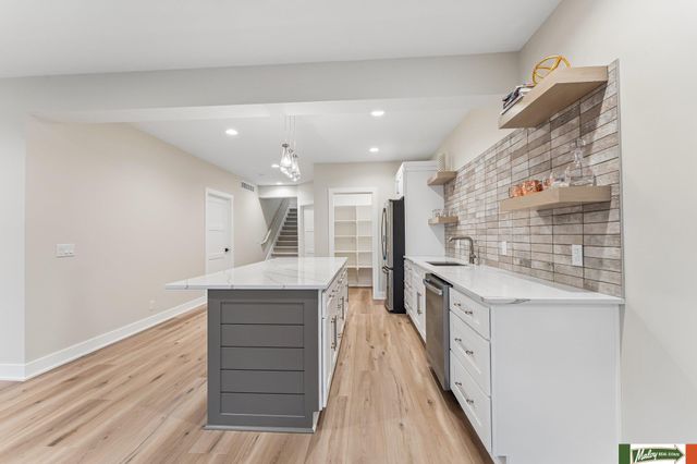 20123 Zander Court, Omaha, NE 68022