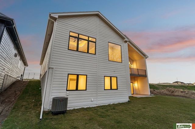 20123 Zander Court, Omaha, NE 68022