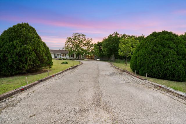 308 Sunset Drive, Corsicana, TX 75110