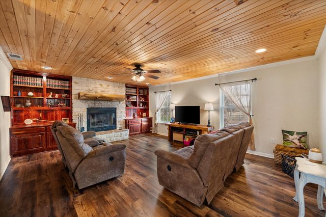 308 Sunset Drive, Corsicana, TX 75110