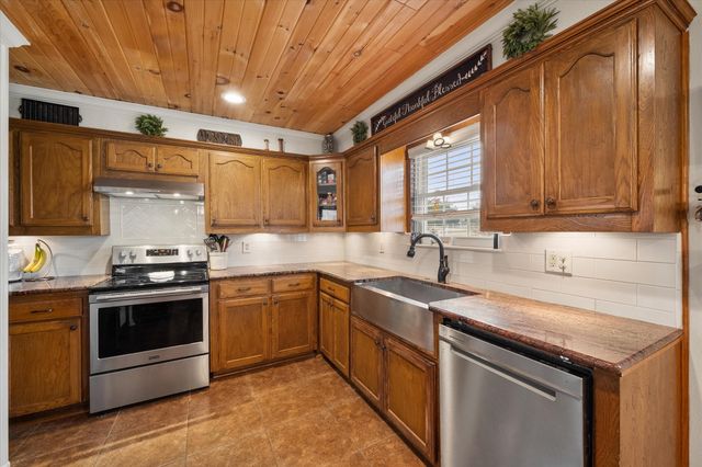 308 Sunset Drive, Corsicana, TX 75110
