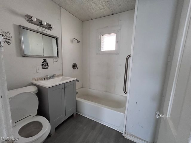 6819 Hope Avenue, Cleveland, OH 44102