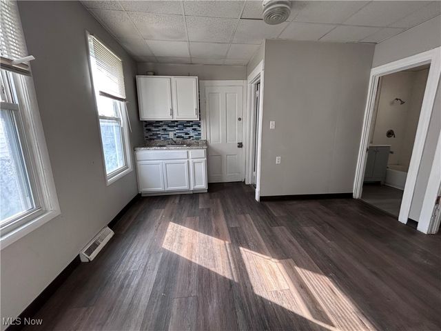 6819 Hope Avenue, Cleveland, OH 44102