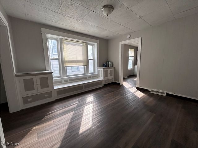 6819 Hope Avenue, Cleveland, OH 44102