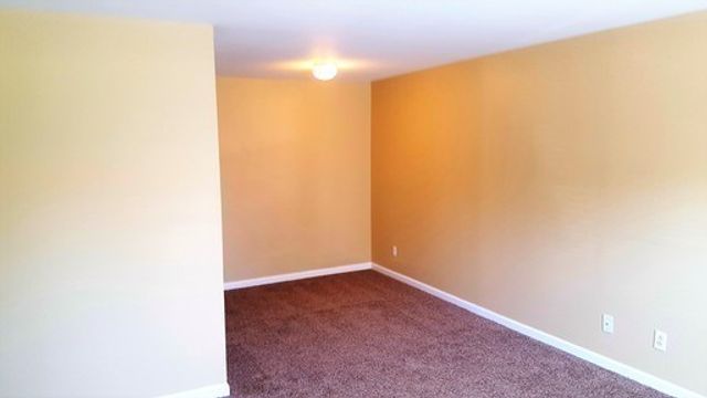3885 Northeast Dr Apt E, Clarksville, TN 37040