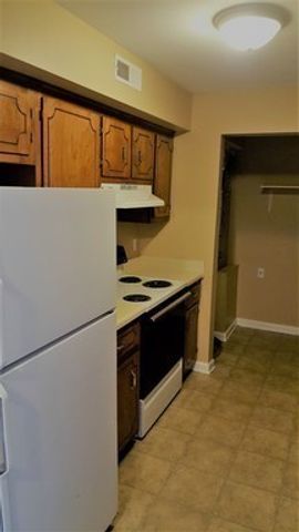 3885 Northeast Dr Apt E, Clarksville, TN 37040