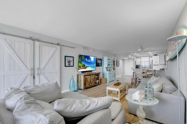 3100 NE 49th Street 503, Fort Lauderdale, FL 33308
