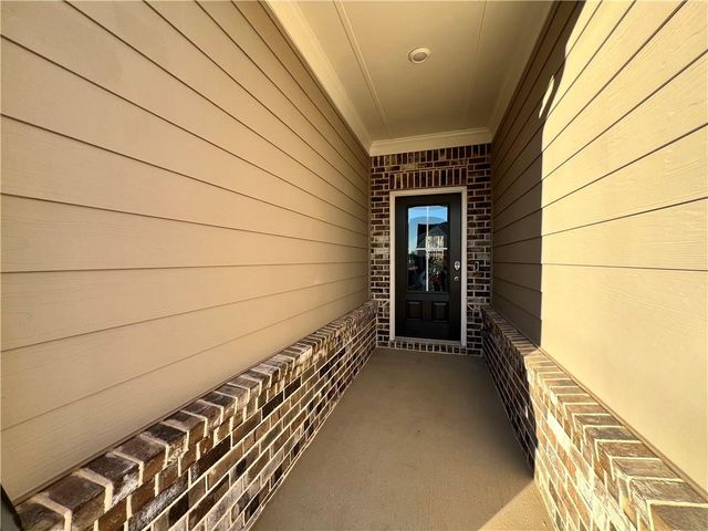 62 Rose Lake Court, Hoschton, GA 30548