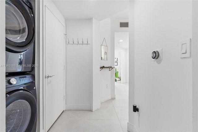 7290 SW 90th St 209, Miami, FL 33156