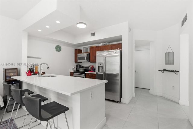 7290 SW 90th St 209, Miami, FL 33156