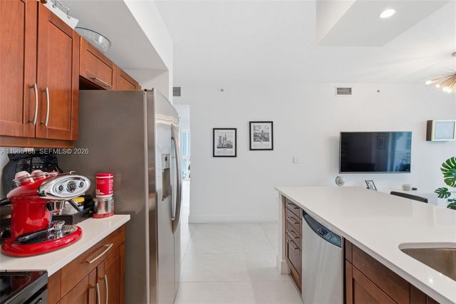 7290 SW 90th St 209, Miami, FL 33156