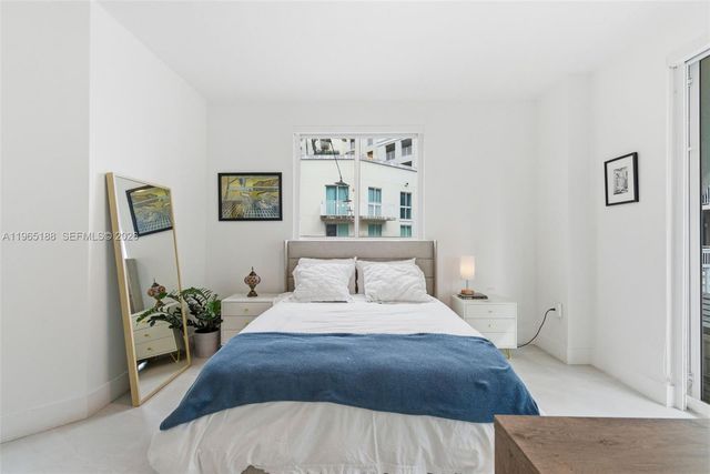 7290 SW 90th St 209, Miami, FL 33156