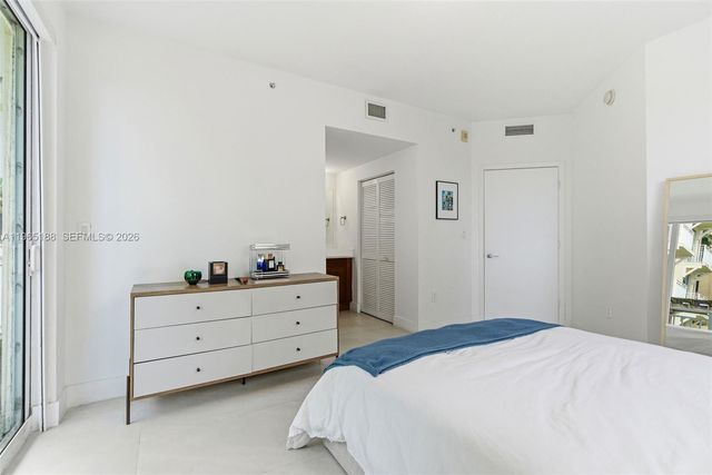 7290 SW 90th St 209, Miami, FL 33156