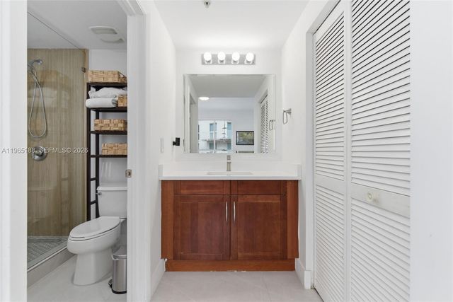 7290 SW 90th St 209, Miami, FL 33156