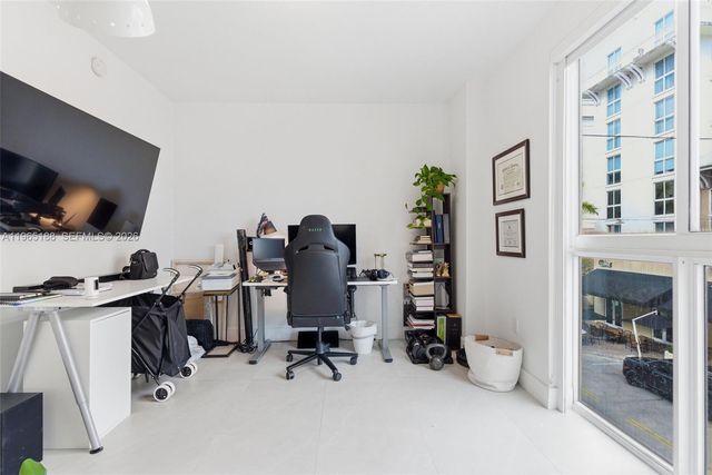 7290 SW 90th St 209, Miami, FL 33156