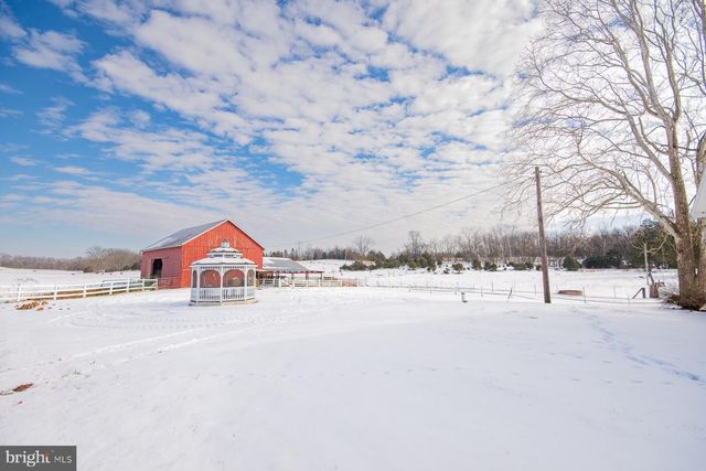 989 CEDAR LN, Shepherdstown, WV 25443