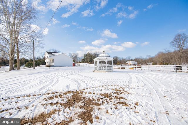 989 CEDAR LN, Shepherdstown, WV 25443