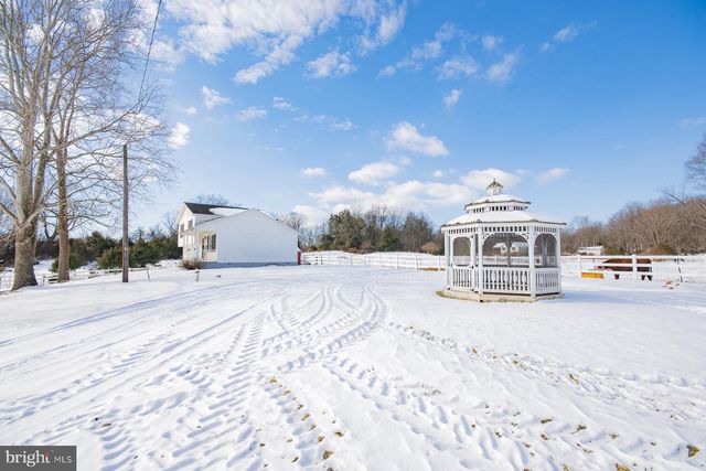 989 CEDAR LN, Shepherdstown, WV 25443