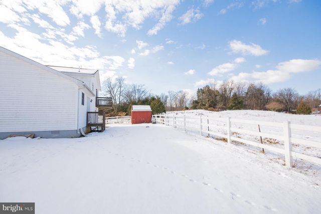 989 CEDAR LN, Shepherdstown, WV 25443