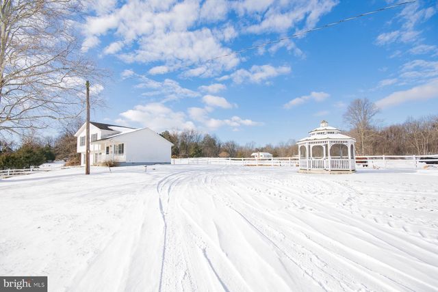 989 CEDAR LN, Shepherdstown, WV 25443