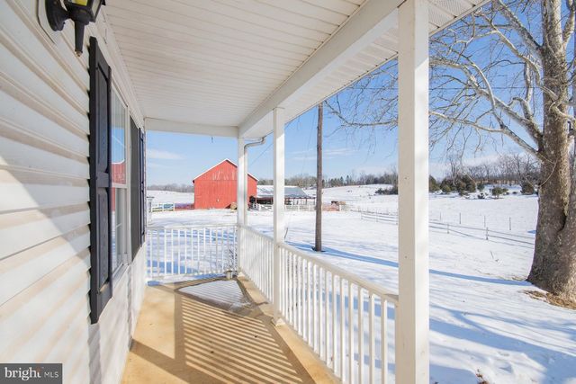 989 CEDAR LN, Shepherdstown, WV 25443