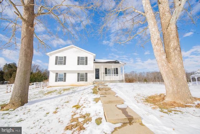 989 CEDAR LN, Shepherdstown, WV 25443