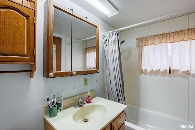 1720 Camp Cedar Point Lane, Makanda, IL 62958