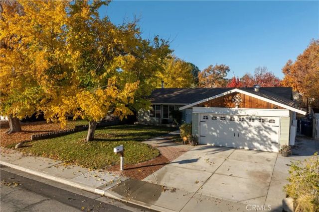 42901 Willow West Court, Lancaster, CA 93536