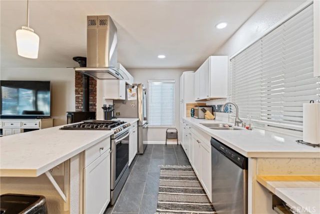 42901 Willow West Court, Lancaster, CA 93536