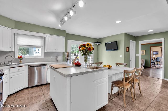 3404 Sandpiper Way, Allenwood, NJ 08720