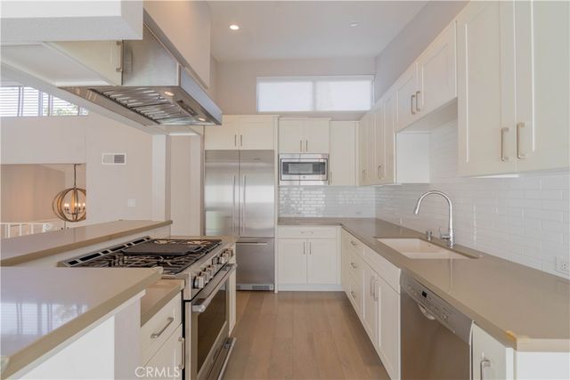 2237 Vista Huerta, Newport Beach, CA 92660