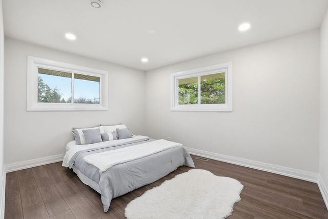 1430 E Emmerson Lane, Mount Prospect, IL 60056